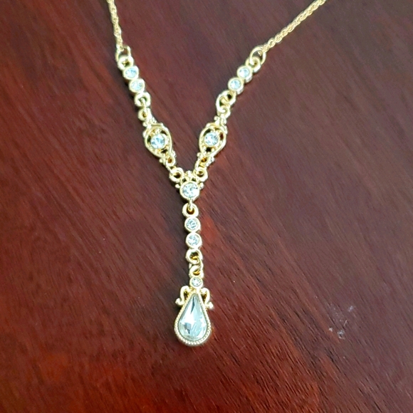 paparazzi Jewelry - rhinestone necklace